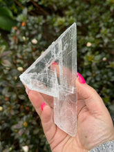 Load image into Gallery viewer, Clear Selenite Specimen From Yunnan
