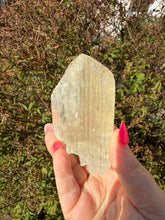 Load image into Gallery viewer, Large UV Reactive Clear Spodumene Specimen
