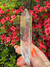 Load image into Gallery viewer, Natural Singing Quartz Point Specimen from Inner Mongolia
