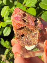 Load image into Gallery viewer, Rare Spinel Specimen from Vietnam

