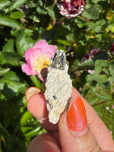 Load image into Gallery viewer, Rare Bixbyite Specimen from Utah USA

