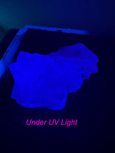 Load image into Gallery viewer, Uv Reactive Clear Green Cubic Fluorite Specimen from Hunan
