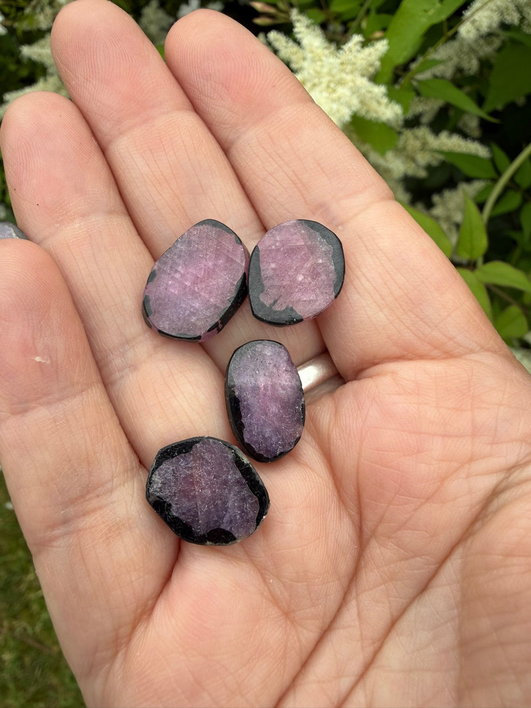 4 Uv Reactive Ruby Slices
