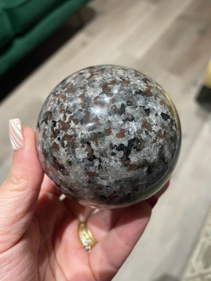 Large Yooperlite Sphere UV Reactive
