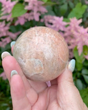 Load image into Gallery viewer, Peach Moonstone with Flash Sphere
