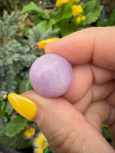 Load image into Gallery viewer, Uv Reactive Kunzite Sphere

