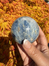 Load image into Gallery viewer, Blue Kyanite and Quartz Sphere 6.3cm Dia
