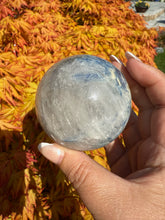 Load image into Gallery viewer, Blue Kyanite and Quartz Sphere 6.3cm Dia
