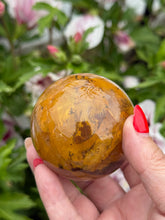 Load image into Gallery viewer, Incredible Golden Healer Quartz Sphere with Dendrites  5.8cm dia
