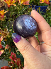 Load image into Gallery viewer, Purple Mica Lepidolite Sphere 4.2cm Diameter
