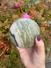 Load image into Gallery viewer, Large Serpentine Sphere 9cm Diameter
