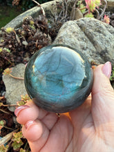 Load image into Gallery viewer, Blue Flash Labradorite Sphere 5.4cm dia
