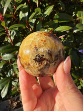 Load image into Gallery viewer, Septarian Sphere 5cm Dia
