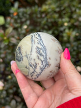 Load image into Gallery viewer, Infinite Stone Serpentine Sphere with Dendrities 6.5cm Dia
