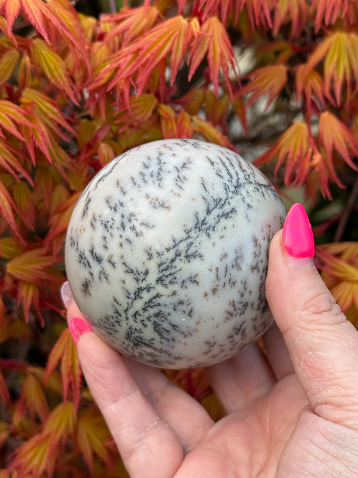Infinite Stone Serpentine Sphere with Dendrities 6.7cm Dia