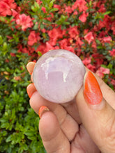 Load image into Gallery viewer, Uv Reactive Kunzite Sphere 3cm Dia
