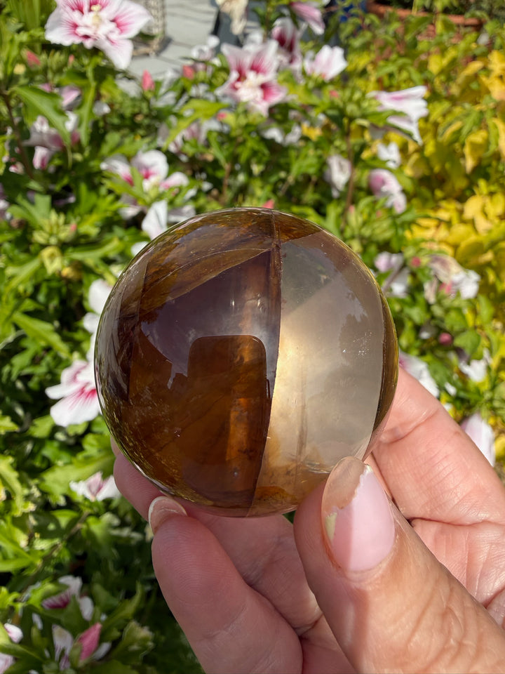 High Quality Golden Healer Quartz Sphere with Sheen and Dendrities 5cm Dia