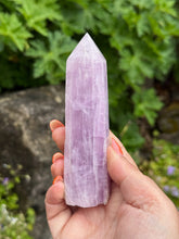 Load image into Gallery viewer, Uv Reactive Pink Kunzite Tower High Quality
