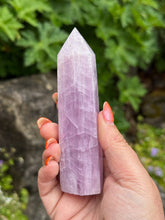 Load image into Gallery viewer, Uv Reactive Pink Kunzite Tower High Quality
