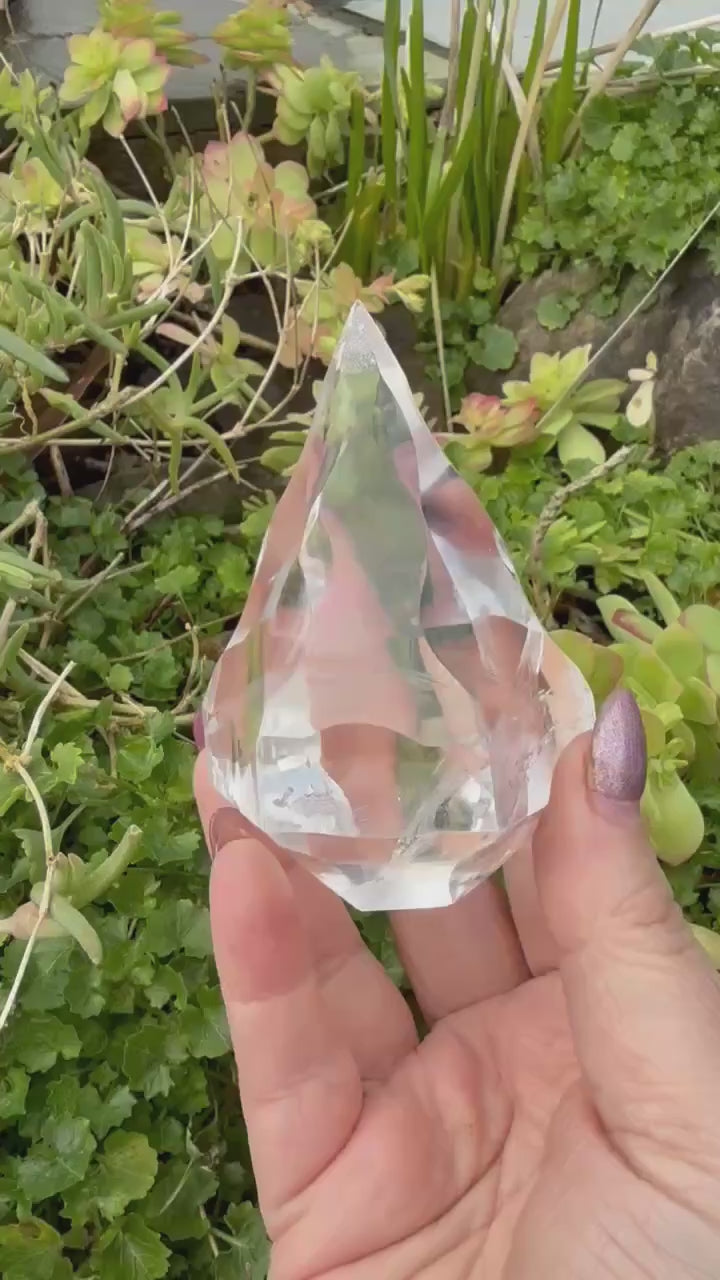 High Quality Clear Quartz Faceted Point Carving