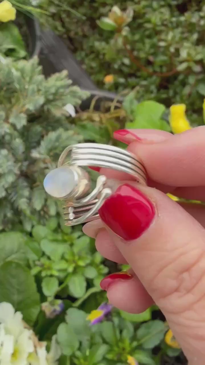 Rainbow Moonstone Silver Ring Size M (6.5)