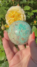 Load and play video in Gallery viewer, Rare Natural Turquoise Sphere from Peru 5.6cm Dia

