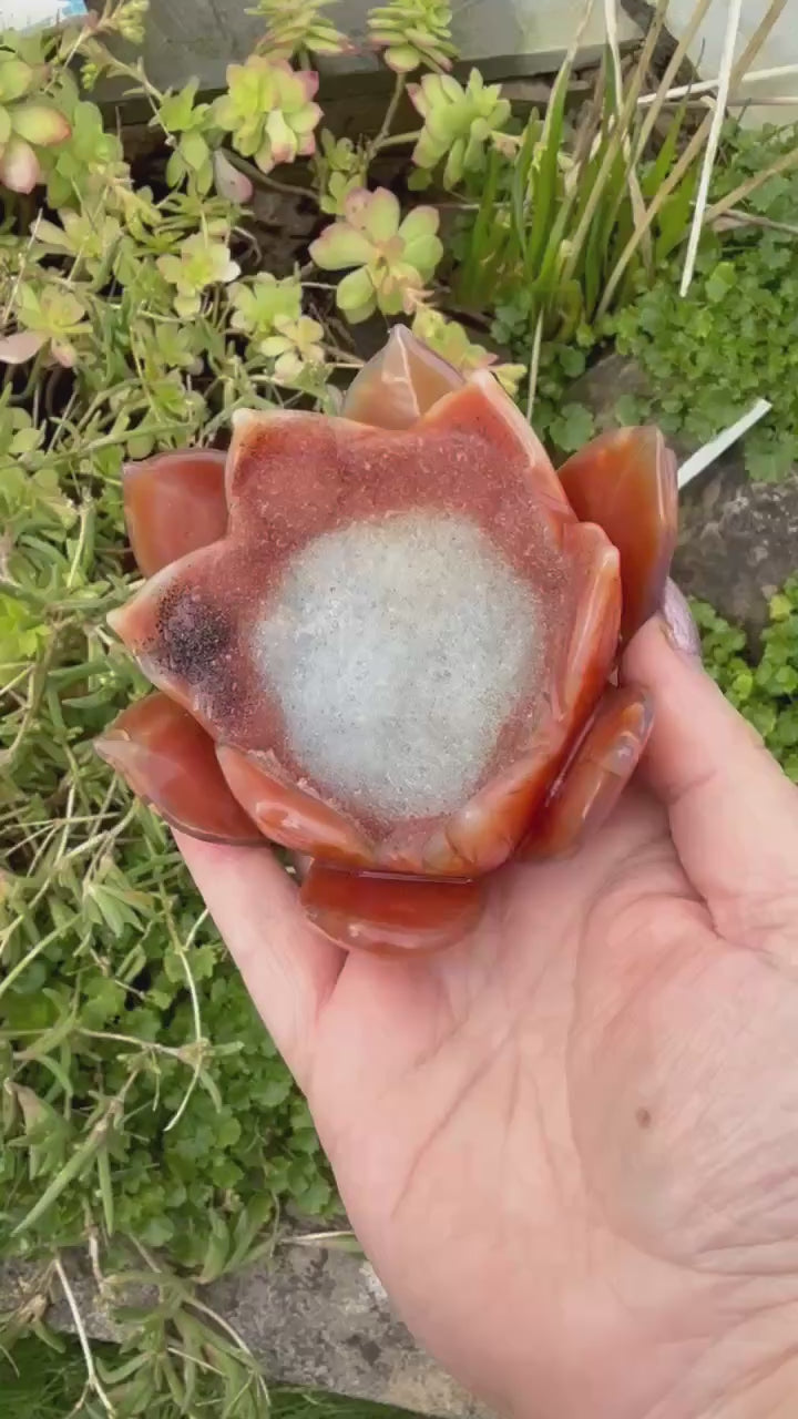 Druzy Agate Lotus Carving