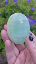 Load and play video in Gallery viewer, Pistachio Calcite Palmstone
