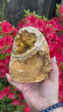 Load and play video in Gallery viewer, Druzy Golden Healer Quartz and Agate Freeform
