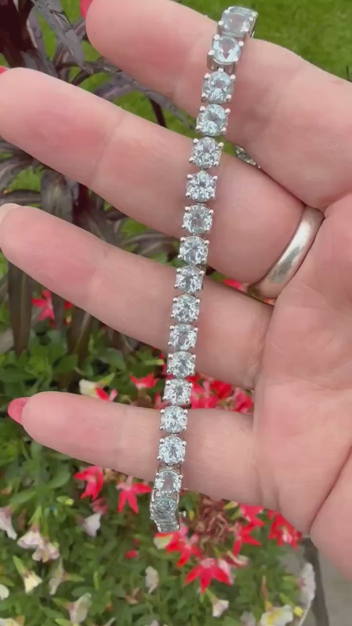 High Quality Faceted Aquamarine Set in Sterling Silver Bracelet