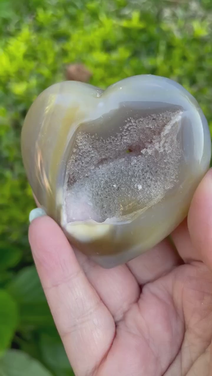 Druzy Agate Heart Carving