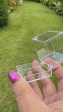 Load and play video in Gallery viewer, Clear Plastic Perky Mineral Display Box
